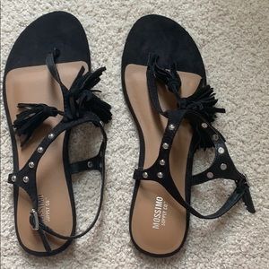 never worn black thong sandals
